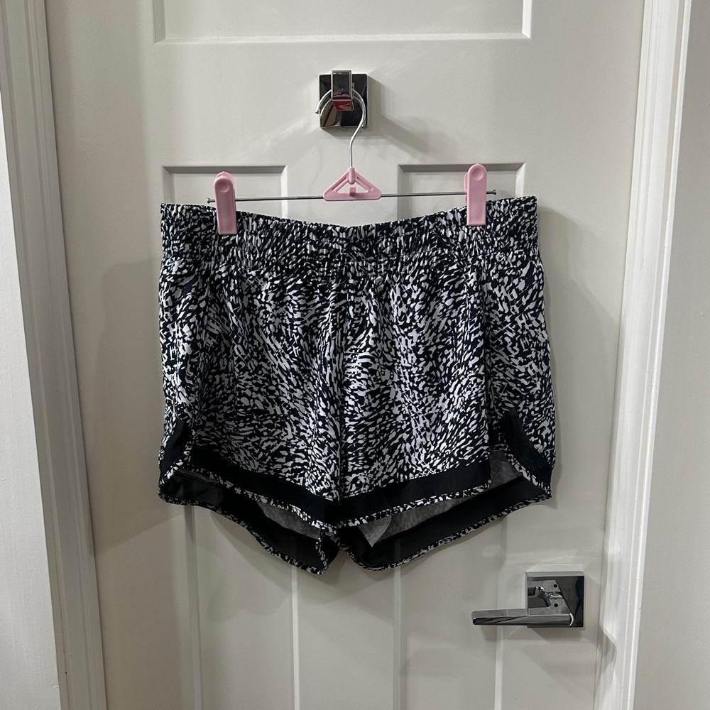 NWOT Athleta Lined Racer Run Shorts M